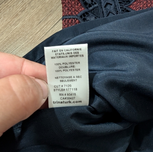 Trina Turk, XL, Debutante Crochet Style Sleeveless Blouse, Navy/Maroon - Picture 8 of 8